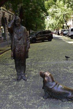 Columbo szobor Budapesten