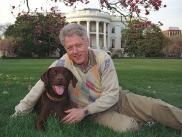 Bill Clinton kutyájával Buddy-val